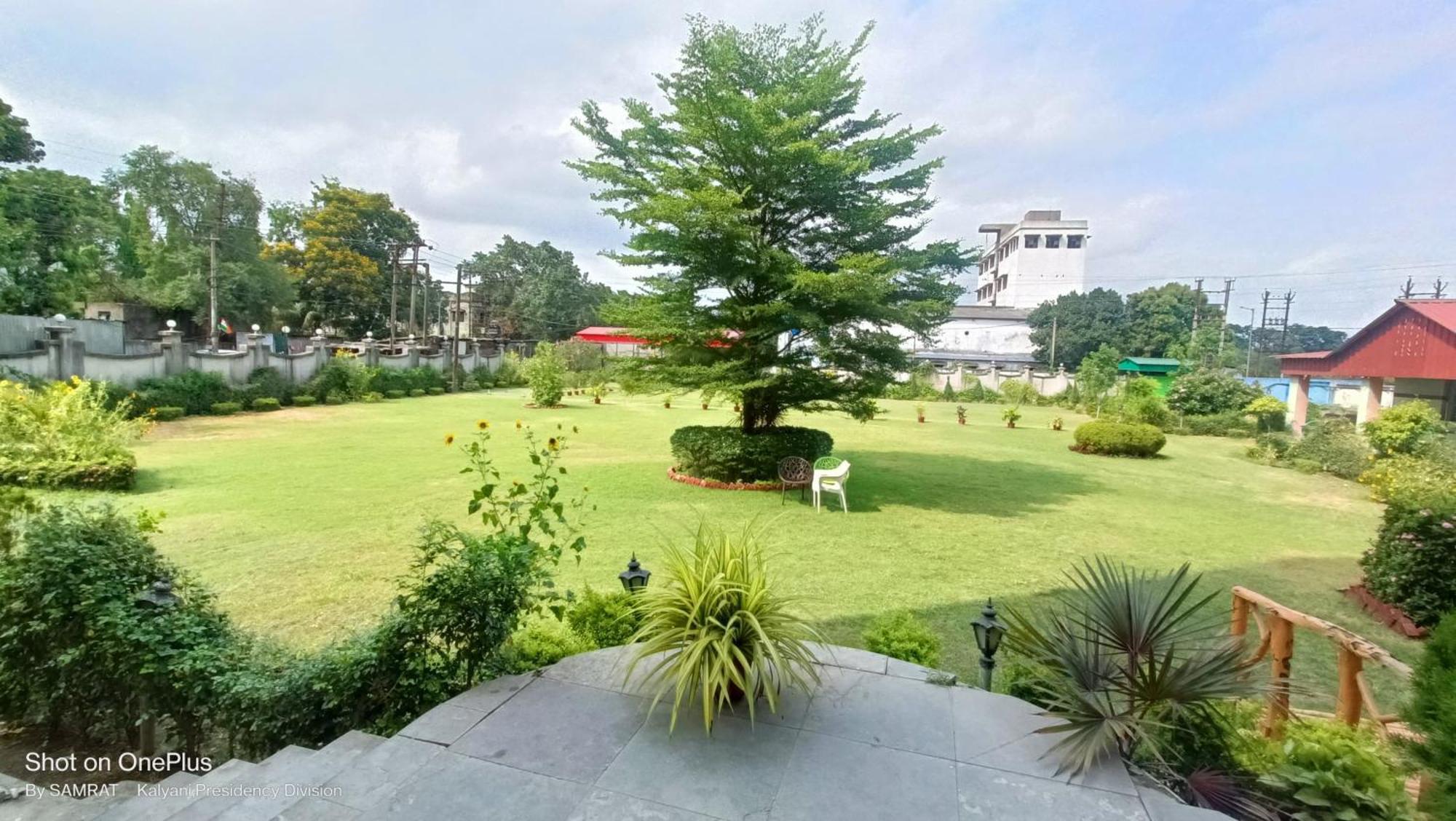 Trisplanet Hotel Kalyani Luaran gambar