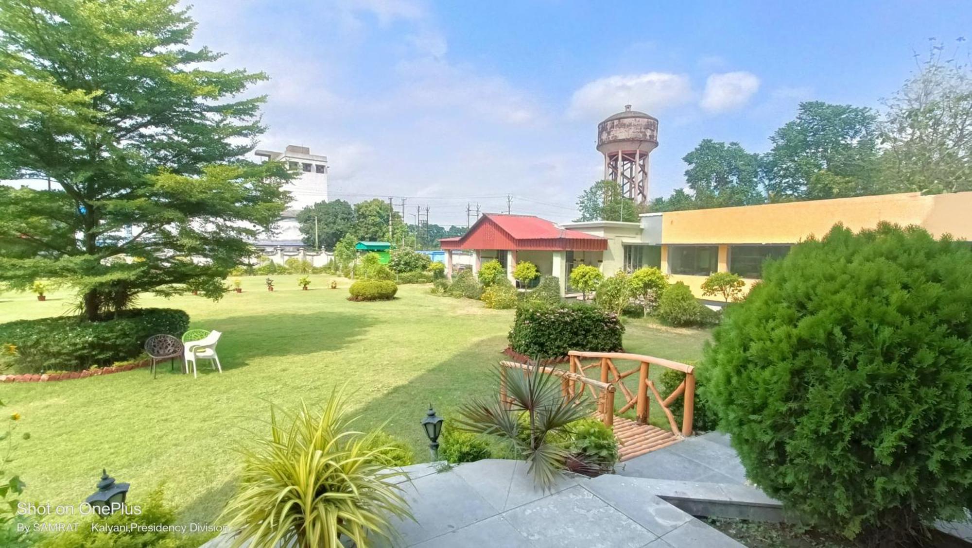 Trisplanet Hotel Kalyani Luaran gambar