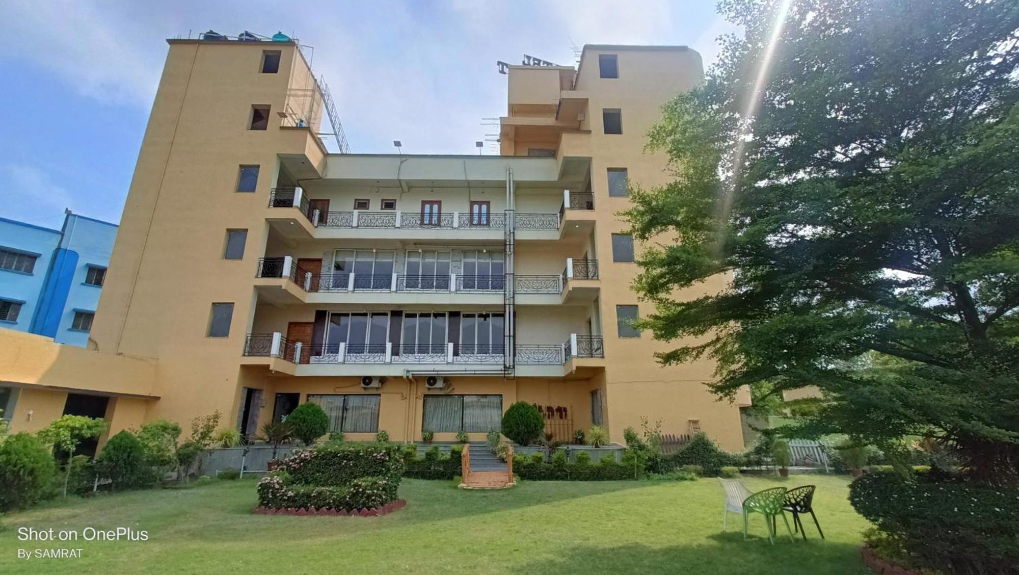 Trisplanet Hotel Kalyani Luaran gambar